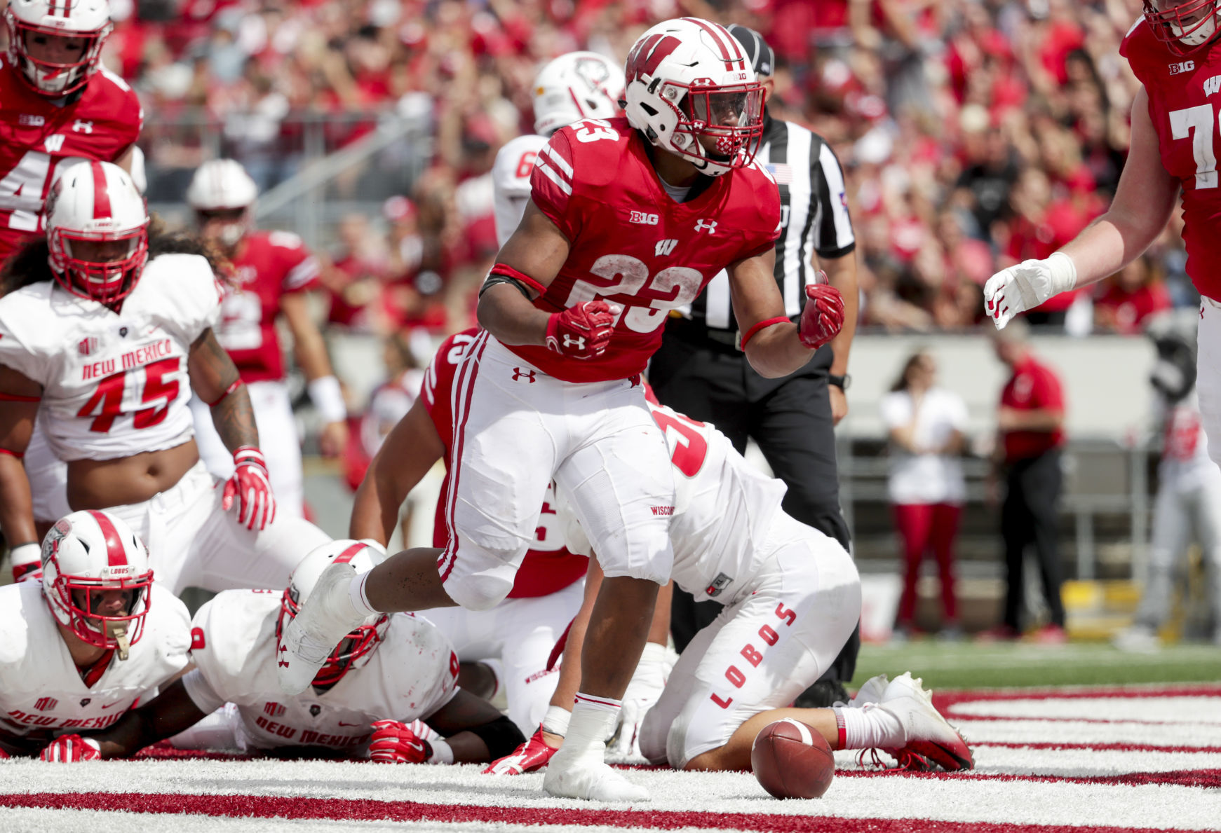 Wisconsin Badgers 45, New Mexico Lobos 14